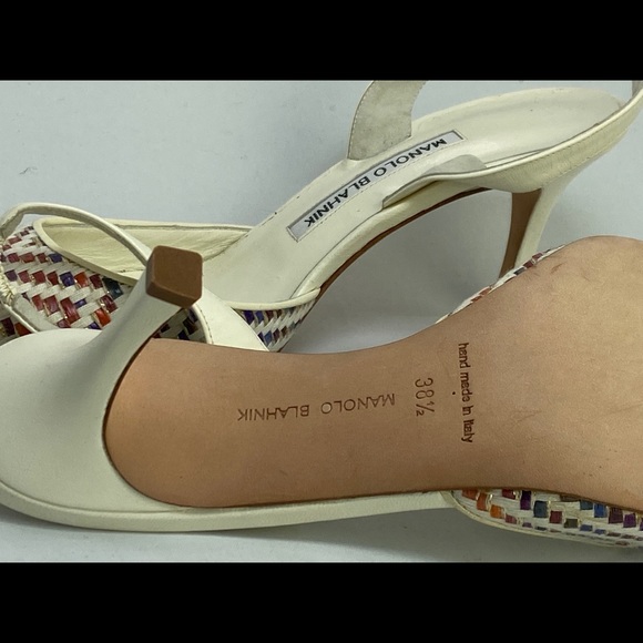 MANOLO BLAHNIK
Carolyne Raffia Slingbacks Rainbow - Picture 3 of 11